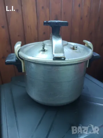 Руска тенджера под налягане , снимка 1