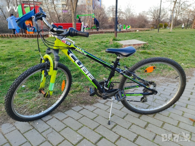 Алуминиев велосипед колело Cube race 240