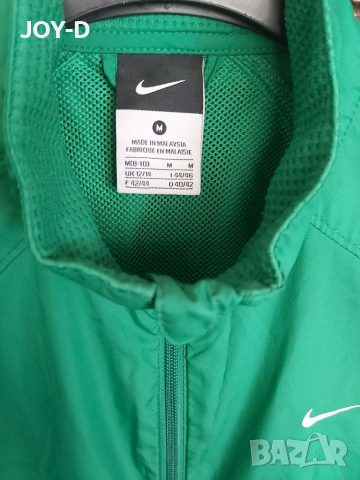  Nike дамско яке / ветренка М р., снимка 3 - Якета - 36314886