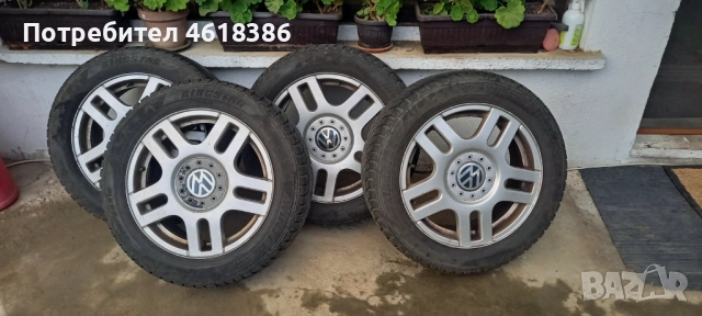 Продавам 4 зимни гуми с джанти в много добро състояние!