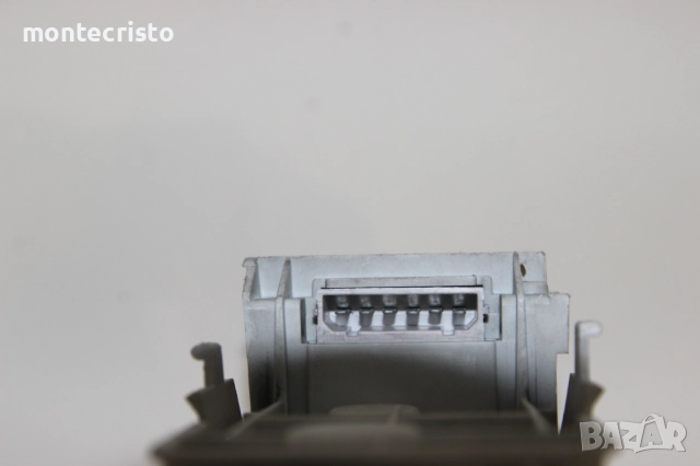 Лява платка стоп Audi A3 8L (1996-2003г.) ляв ламподържач 8L0945257 / 8L0 945 257, снимка 3 - Части - 52420907