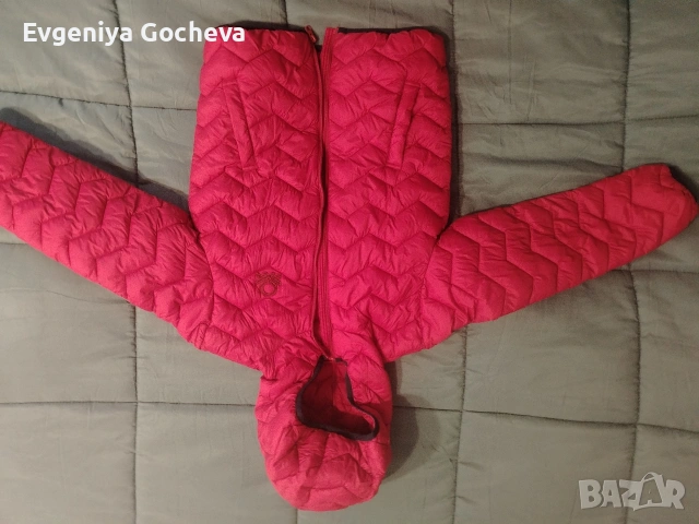 Уникално червено яке 150 см United colour's of Beneton Оригинално, снимка 4 - Детски якета и елеци - 53597504