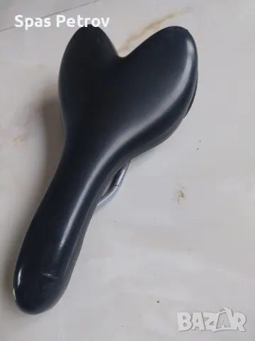 каска и седалка , снимка 5 - Части за велосипеди - 49685820