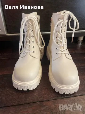 Дамски боти