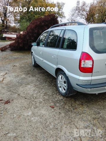 Опел Зафира 1.8, снимка 3 - Автомобили и джипове - 52469792