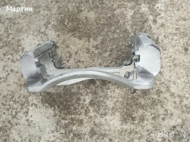 Преден десен спирачен апарат+държач за Киа Соренто -  дизел 2.5 CRDI 16 V - 140 к.с., снимка 9 - Части - 49965324