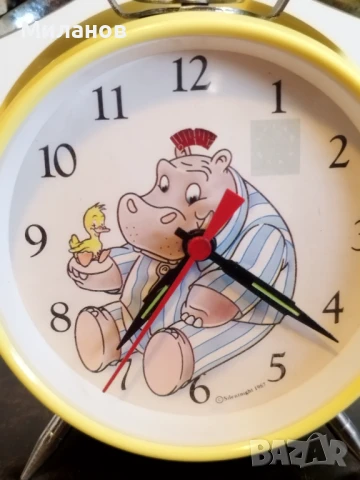 Стар механичен будилник, настолен часовник, снимка 3 - Антикварни и старинни предмети - 51301862