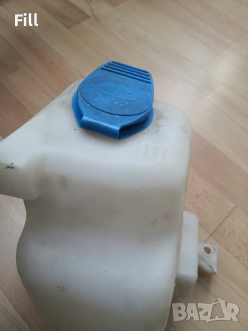 Golf 4 казанче за течност за чистачки