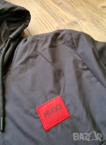 Страхотна мъжка ветровка яке HUGO BOSS размер L XL , снимка 4 - Якета - 51462026