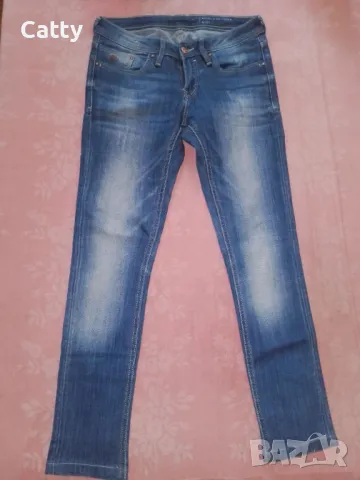 Дамски дънки -2броя за 1лв 