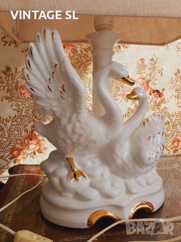 Настолна порцеланова лампа с лебеди, снимка 8 - Настолни лампи - 42492582