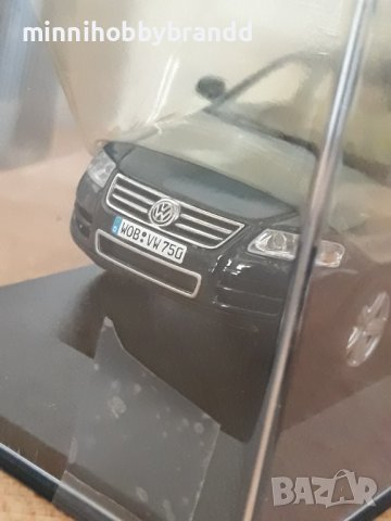 Volkswagen Touareg 1.43 V 10 TDI Green petrolium Minichamps., снимка 3 - Колекции - 40389103