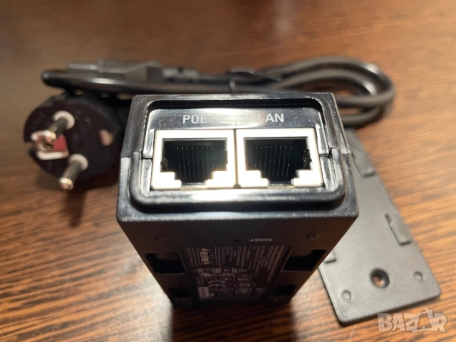 POE адаптер Ubiquiti, снимка 2 - Мрежови адаптери - 52228883