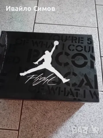 Маратонки NIKE AIR JORDAN 4 RETRO с гаранция, снимка 5 - Маратонки - 50211193