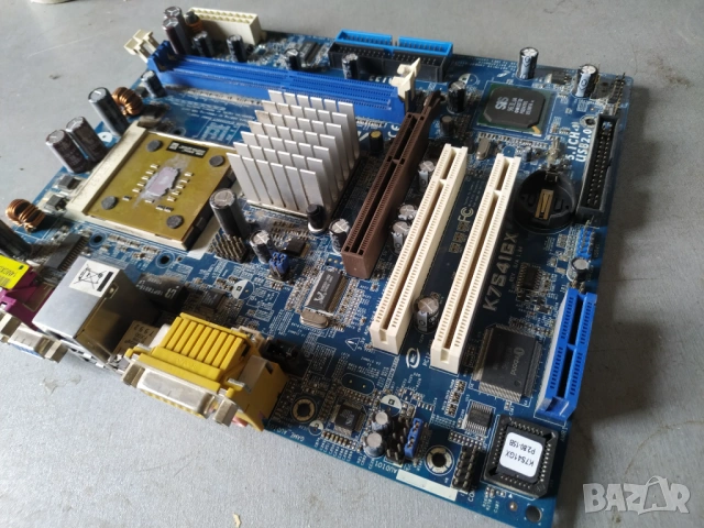 Ретро Компюртърна платка Asrok с процесор AMD Athlon, снимка 3 - Дънни платки - 53459321