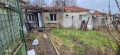 продава се самостоятелно къща , снимка 12