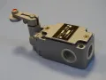 краен изключвател ВП15Д21 10A/660VАС с ролка Limit Switch, снимка 3