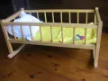 Дървено креватче люлка за кукли, снимка 2