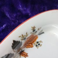 Голяма порцеланова чиния, снимка 3 - Антикварни и старинни предмети - 44366032