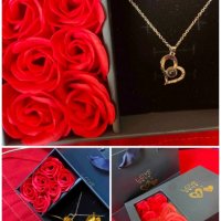 Подаръчен комплект колие с послание , златна роза и 6 вечни рози, снимка 9 - Бижутерийни комплекти - 42020439