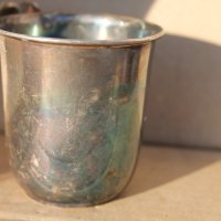 Сребърна чаша, снимка 2 - Антикварни и старинни предмети - 44435705