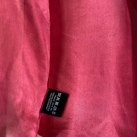Копринен шал в червен цвят, снимка 6 - Шалове - 40439386