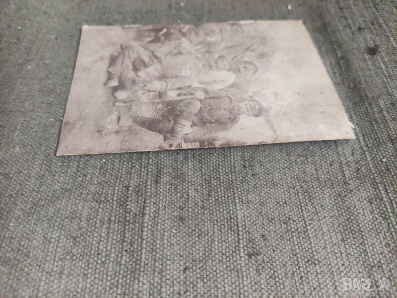 Продавам снимка на Войници с ордени за храброст, снимка 1