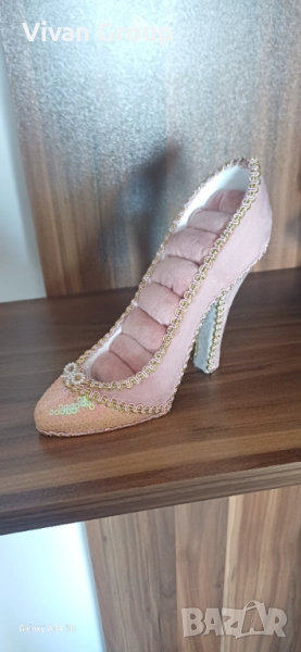 Дамски ток декорация, снимка 1