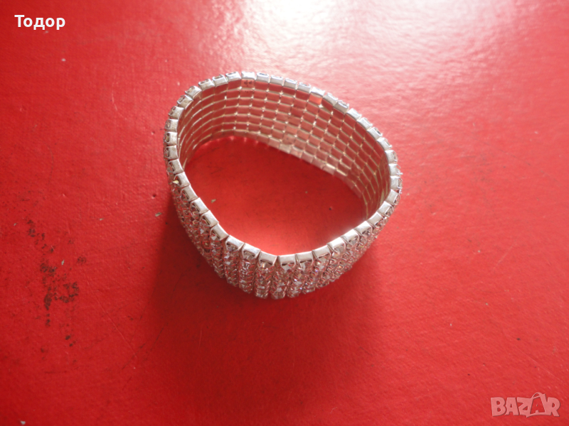 Страхотна гривна с камъни , снимка 1