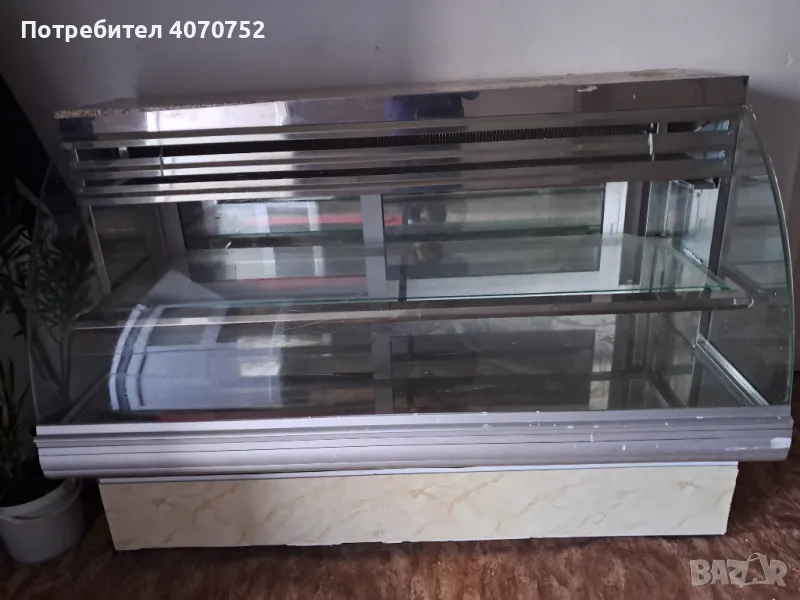 Хладилна витрина, снимка 1