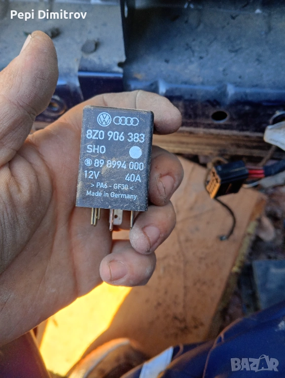Реле за горивна помпа Audi A2 8Z 8Z0906383, снимка 1