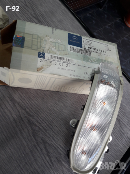 A2038200121**NEU**MERCEDES-BENZ**W203**МИГАЧ ЗА ЛЯВО ОГЛЕДАЛО **, снимка 1