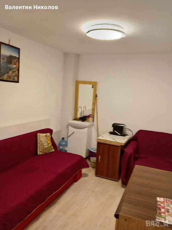 Офис, снимка 1