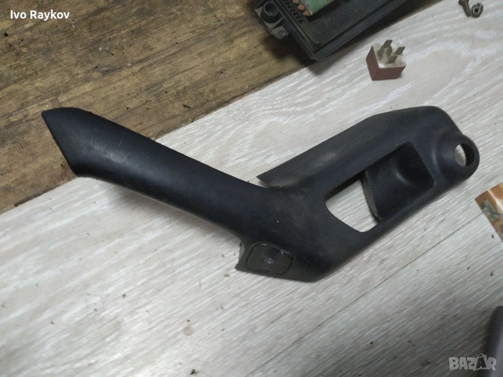 Лява , дръжка ,Бутон, копче стъкла за VW Golf MK3 , 1H0867198J , снимка 1