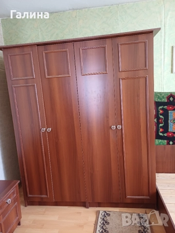 Комплект спалня, гардероб, тоалетка и две нощни щкафчета