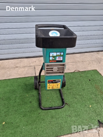 Самопридърпваща  дробилка за клони Bosch