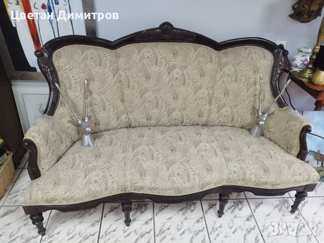 Антикварен френски ръчно резбован бароков диван тройка 
