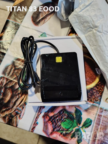 Умен Кард Ридър с Интерфейс Type-C за Компютри и Телефони, снимка 2 - Друга електроника - 53571014