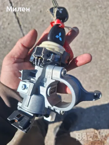 Патронник Със Два Ключа За Mitsubishi L200 2006-2015 Година Мицубиши Л200 , снимка 4 - Части - 48102919