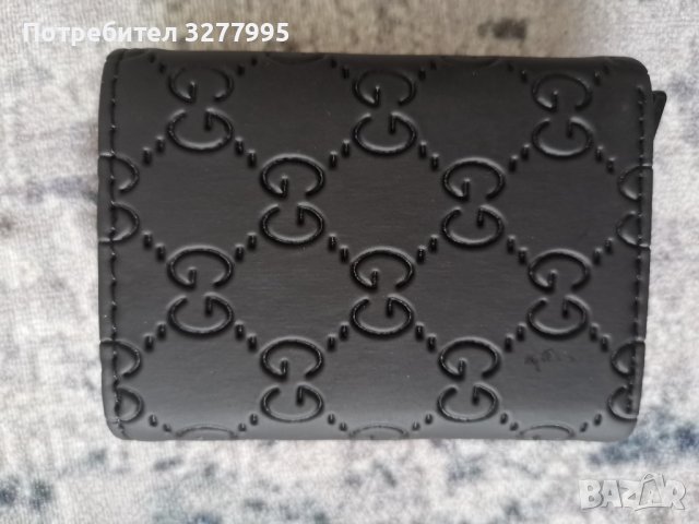 ново портмоне с отделение за кредитни карти