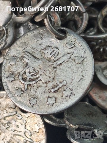 Стара огърлица , снимка 3 - Колиета, медальони, синджири - 39316371