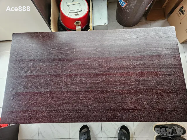 Продавам доста здрава холна маса