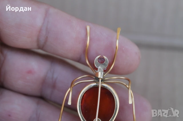 Позлатена кехлибарена брошка, снимка 7 - Други - 50874606