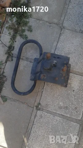 Стойка за резервна гума за джип