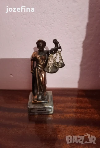 Бронзова статуетка богинята на правосъдието Темида оригинал от Гърция, снимка 2 - Колекции - 50942820