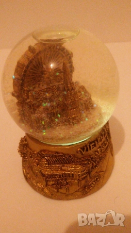 Снежен глобус Виена; Vienna by night snow globe; свети в тъмното с различни цветове, снимка 14 - Декорация за дома - 51747051