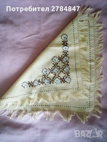 Каренце с ръчна бродерия, снимка 4 - Декорация за дома - 35819423
