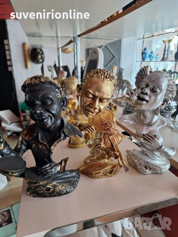 Декоративна статуетка музикант