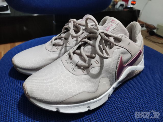 маратонки Nike Legend Essentilal 2 Platinum, снимка 2 - Маратонки - 40775791
