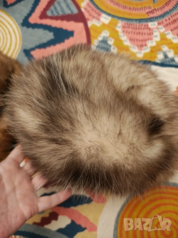 Дамска шапка арктическа лисица, снимка 2 - Шапки - 52353940